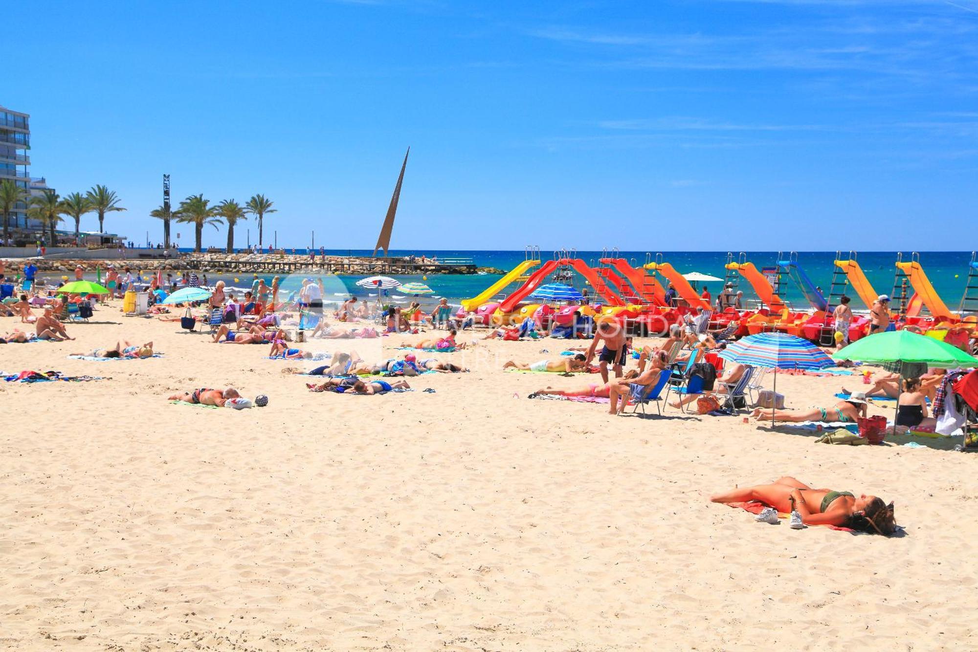 Apartamento Bonito piso en centro de Salou Habitación foto